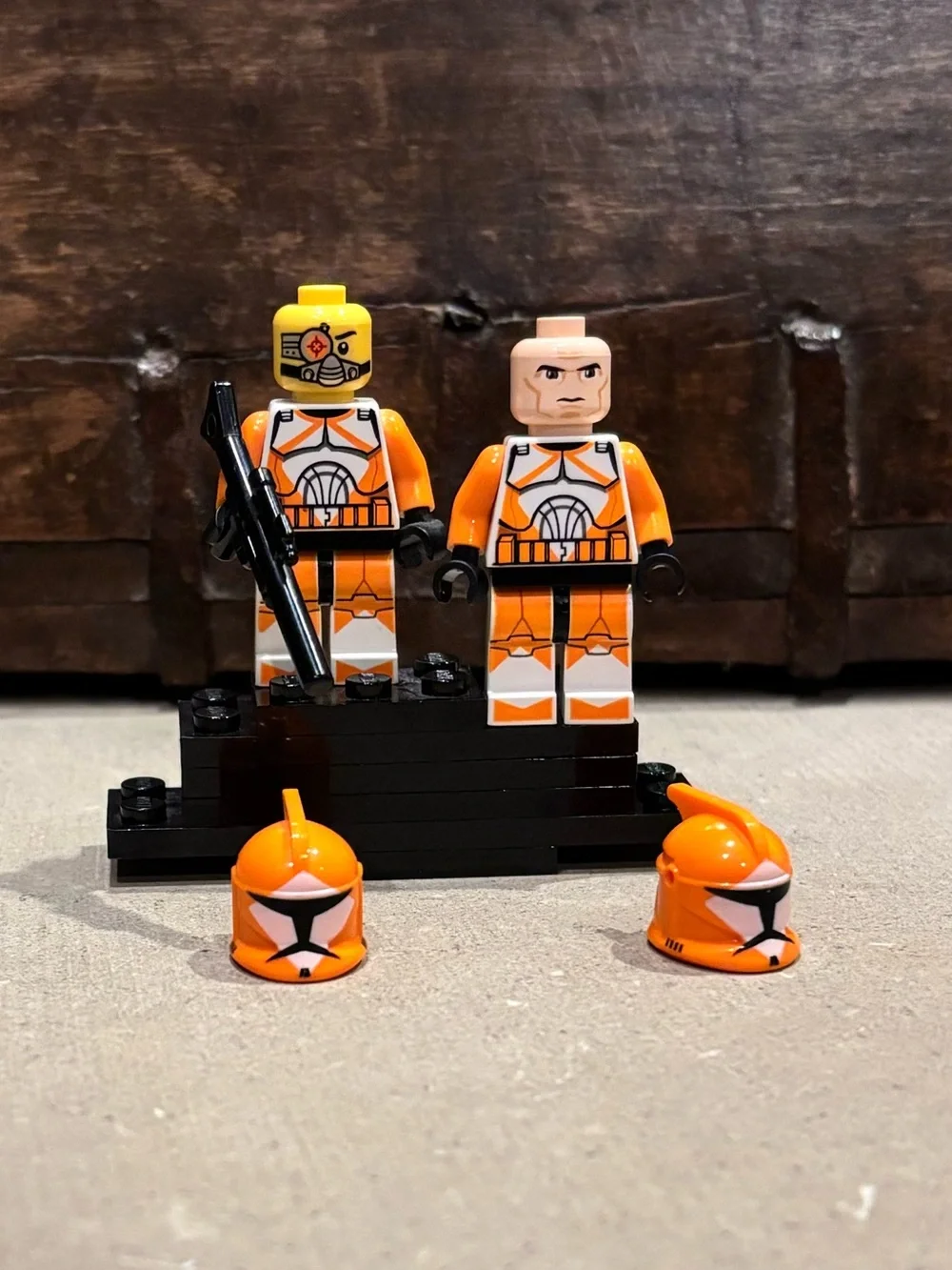 Lego Star Wars Clone Bomb Squad Trooper minifigures